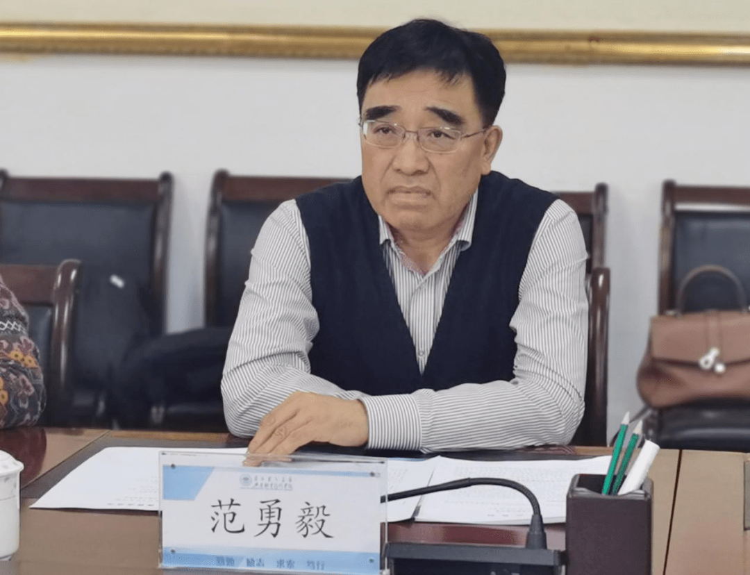 综合新闻自治区督查组组长张鹏宇深入学院调研指导工作