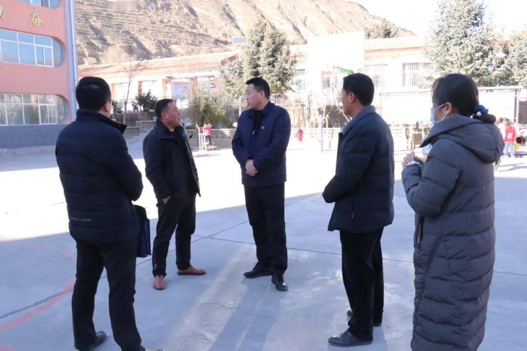 兰建伟同志到辛店镇督导农村留守儿童关爱等工作_校园_情况_兰建伟