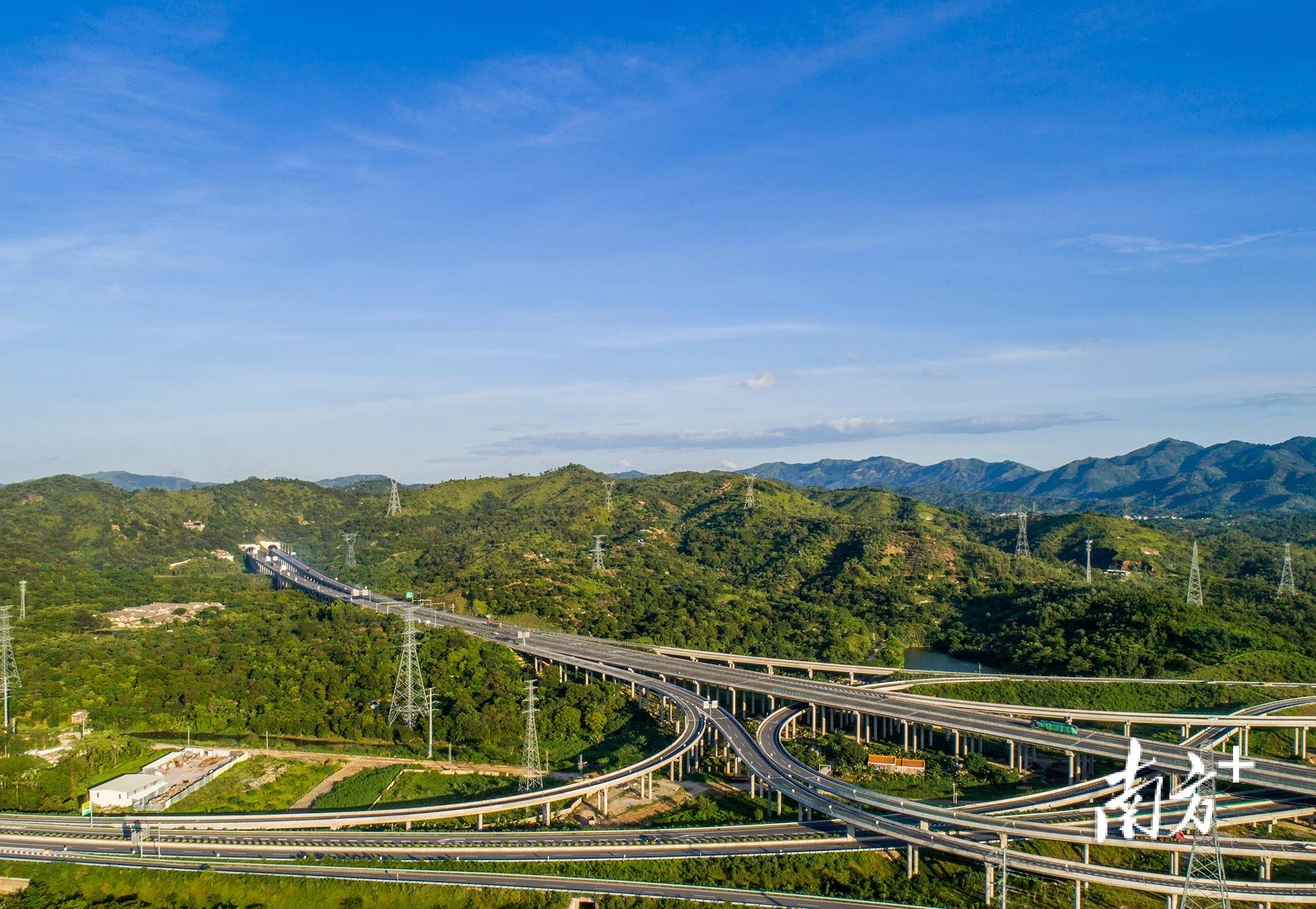 新區為主陣地,全面推進粵東新城,大南海石化工業園,惠來臨港產業園等