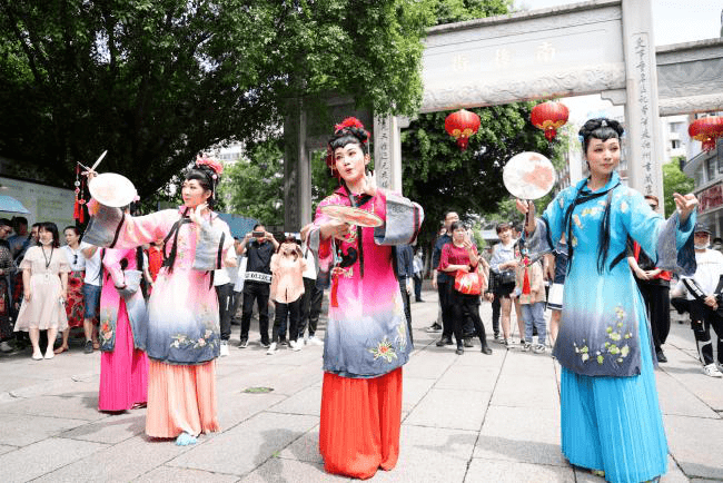 紅色題材閩劇現代戲《青春祭》