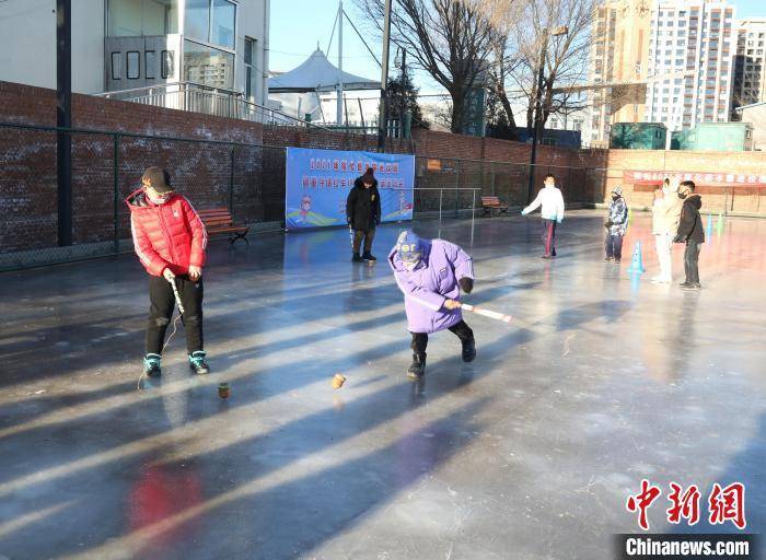 隆化|河北隆化董存瑞红军小学举办冰雪趣味运动会 1300名学生赛场竞技迎冬奥
