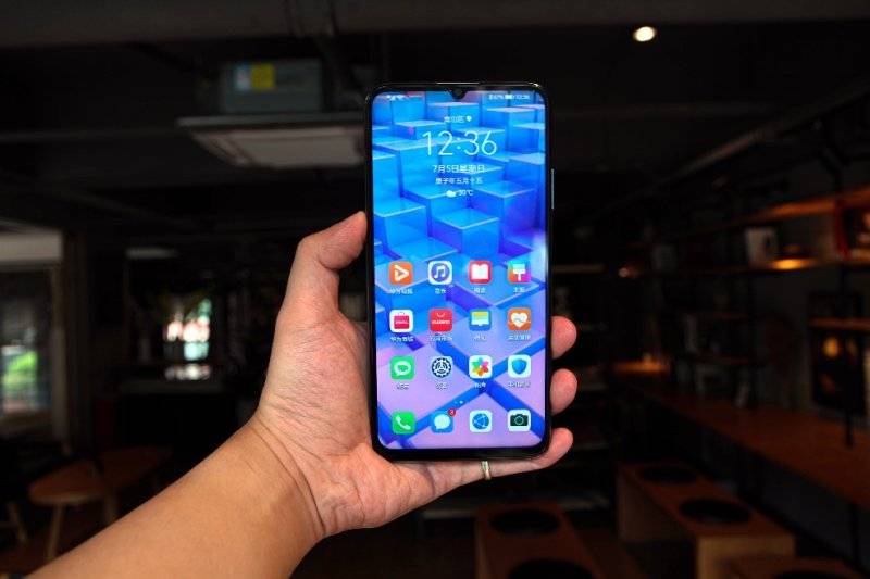 荣耀x10 max配置分析 各方面都很"max"_游戏_屏幕_手机