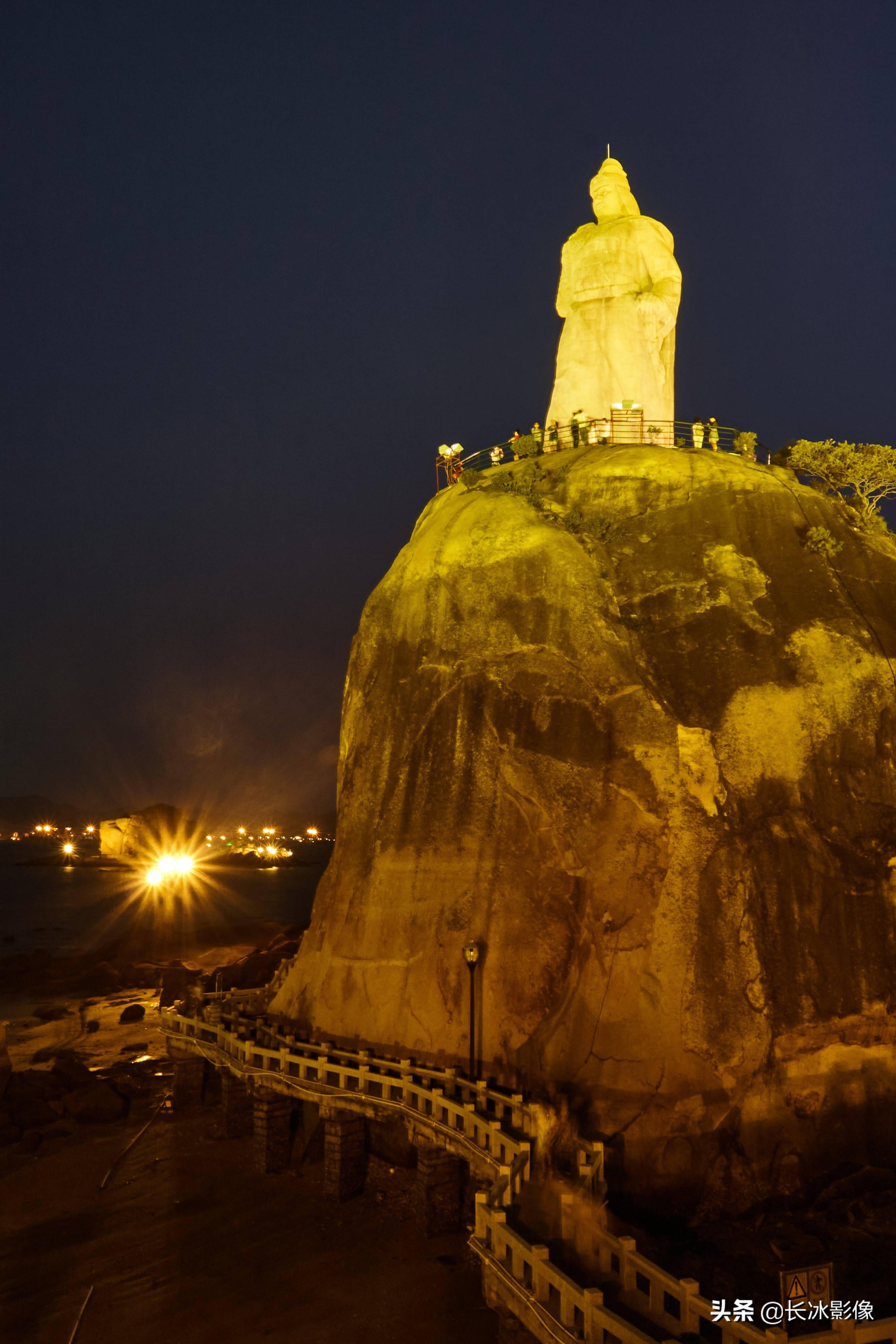 鼓浪屿上各种建筑让人着迷郑成功雕像前思绪万千多图带你到此一游