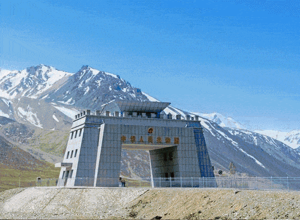 走进新疆新疆公铁边境口岸二