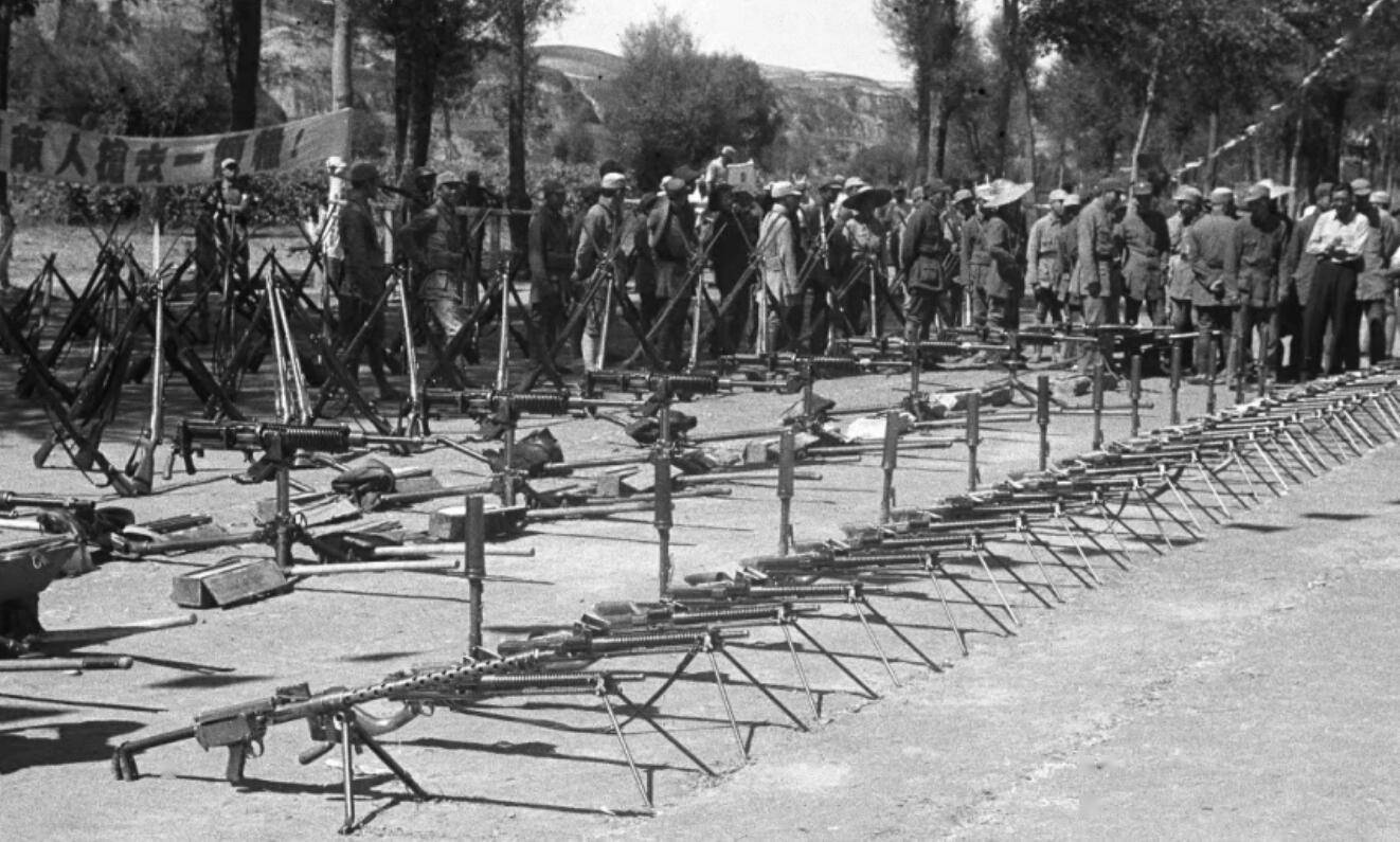 抗日战争时,国军补充机枪数超10万挺,分给八路军多少挺?