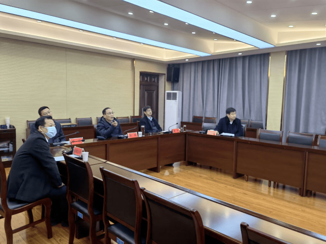 沙市区召开岑河金色童年小镇61科创园项目方案谋划专题会议_招商