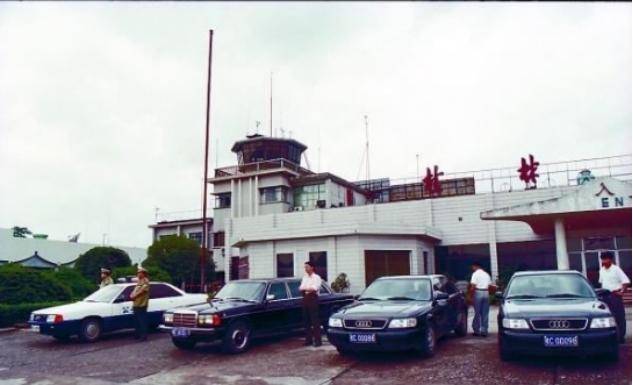 92年撲朔迷離的桂林空難141人無一倖存機體40噸殘骸下落成謎