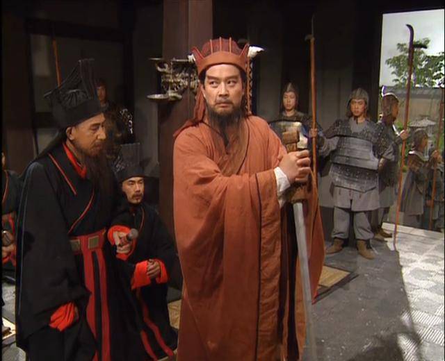 《三国演义》最帅演员洪宇宙,导演说他有贵族气质,真没说错_袁绍_周瑜