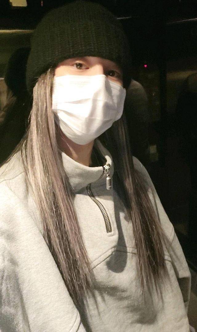 没有想到朴智旻的女装还挺让人惊艳的,单从外表来看完全"女性化",也许