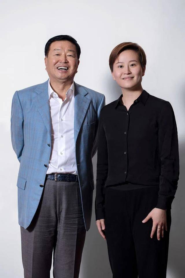 华彬 严丹骅(1991-)安记创始人林肖芳之子,拥有奥克兰大学市场营销和