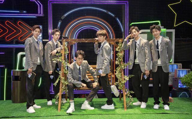 南波万男团cp粉的天堂