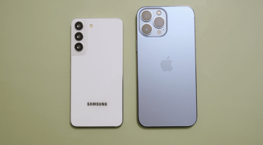 系列|三星 Galaxy S22 与苹果 iPhone 13 Pro Max 外观对比
