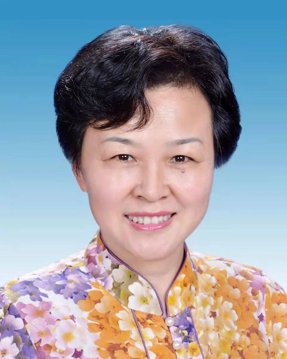 左起:包立强,田兴学,黄秀玲,张国华,周东升领导班子成员△农工党菏泽