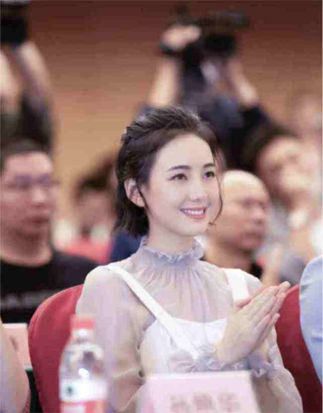 33岁美女明星被传是戴向宇前妻因陈紫函插足婚姻而离婚