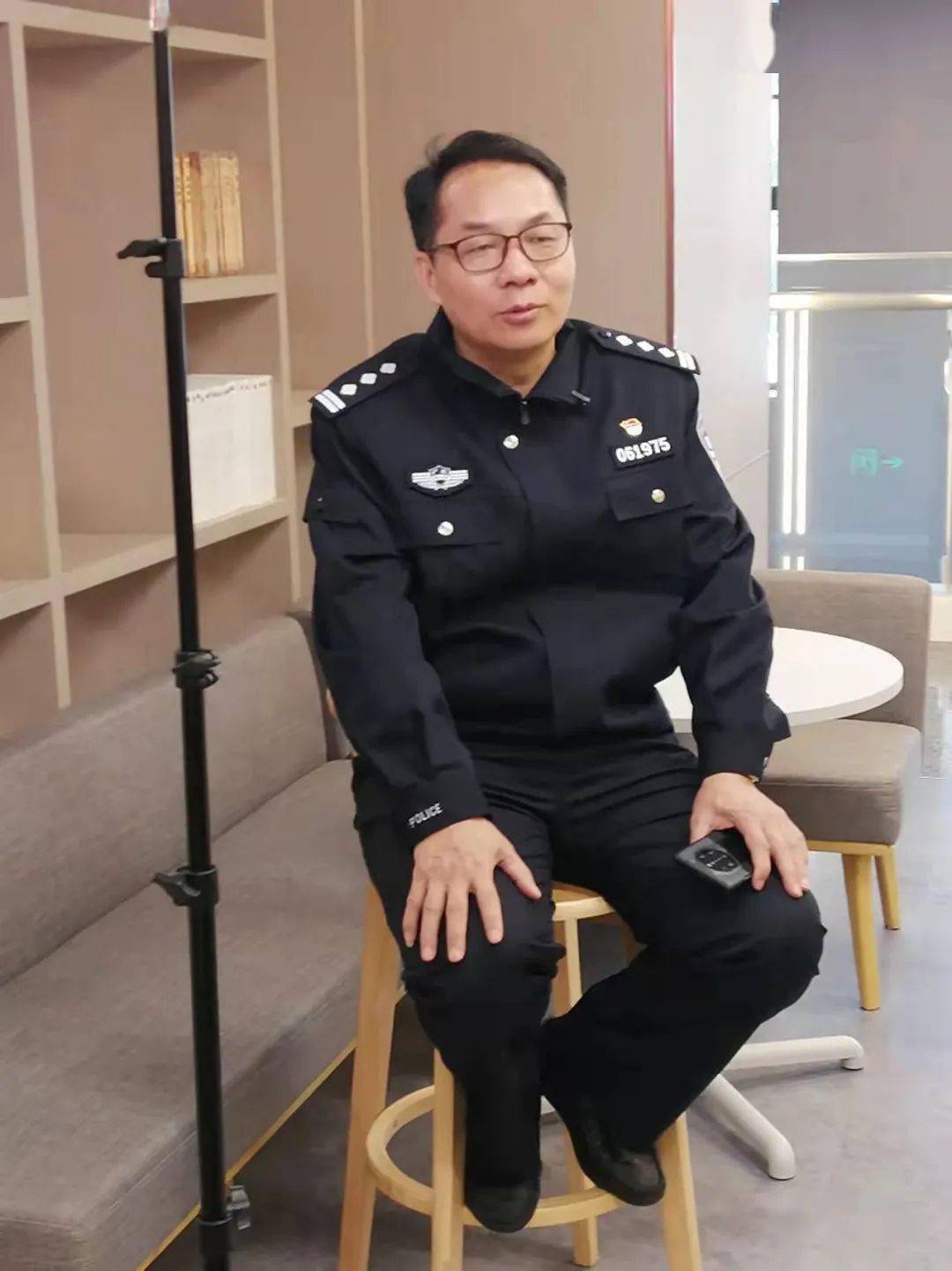 孙海洋准备开包子连锁店妻子在学做山东大饼