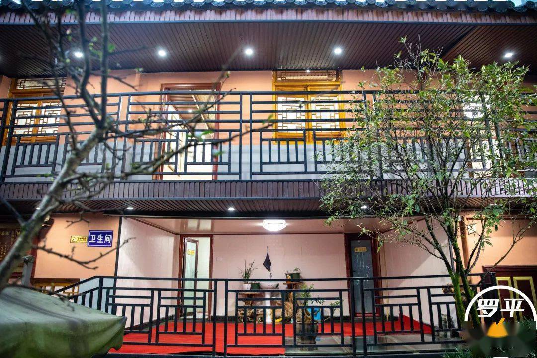 罗平很神秘的一家餐厅!藏在巷子深处!