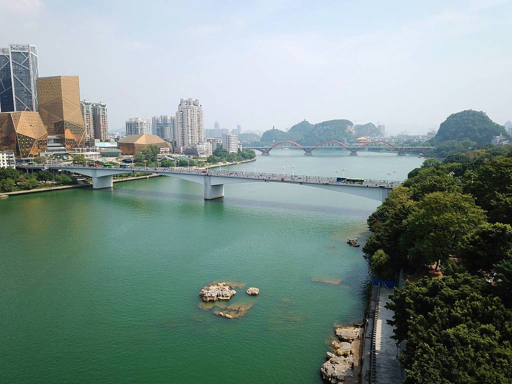 百里柳江引游人_柳州_江畔_银山