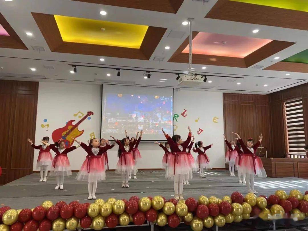 崇川区唐闸镇街道碧林湾社区关工委,网格办联合乐美禾光中海幼儿园