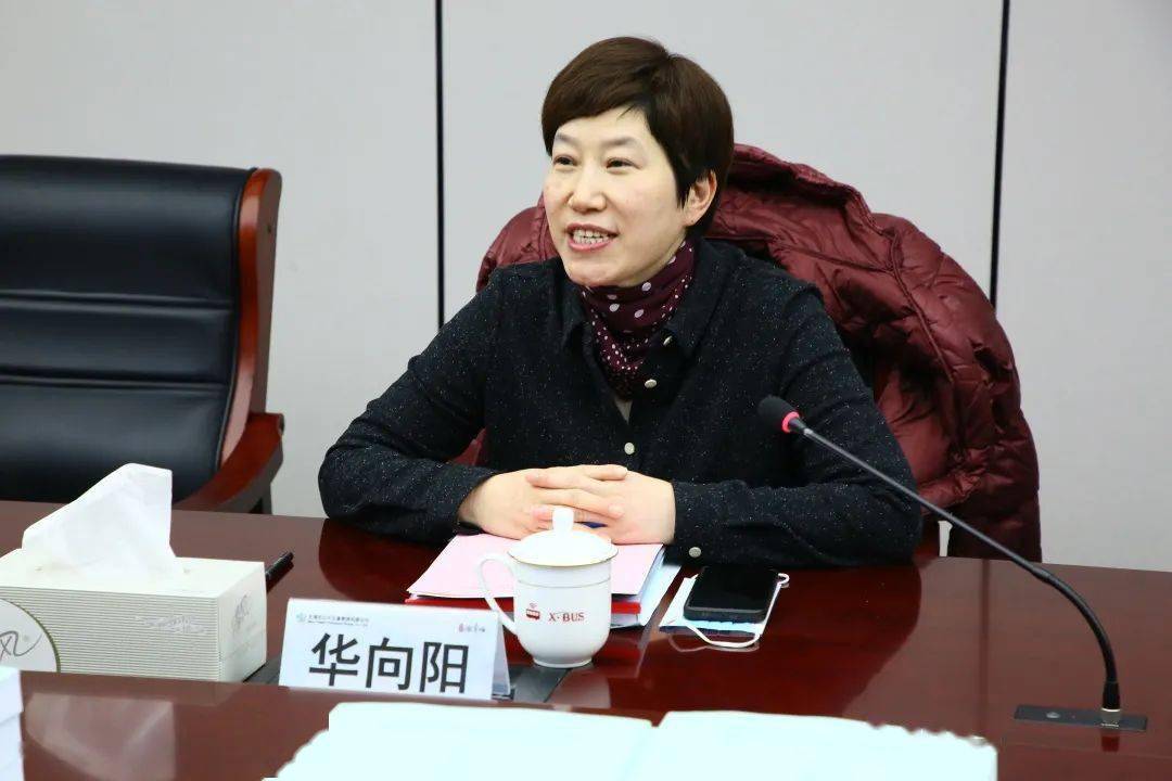 交通运输局副局长华向阳肯定了项目建设的成果,要求公交信息化建设要