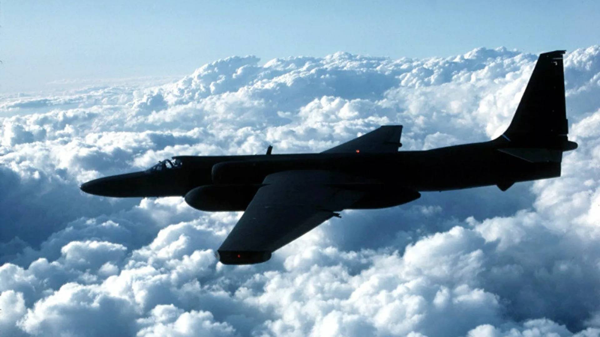 美俄元首通话前,美军机再次飞越乌东上空 收集俄军事情报