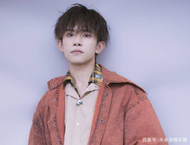 易烊千玺的资源为什么这么好 dcb41fa6697f427bb9ef64c605cafdcc.jpeg