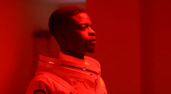 周口|徐峥新片登顶《不要抬头》上榜 一周口碑电影盘点