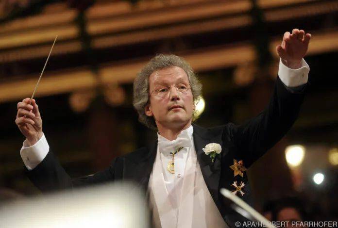 弗朗茨威尔瑟莫斯特将执棒2023年维也纳新年音乐会