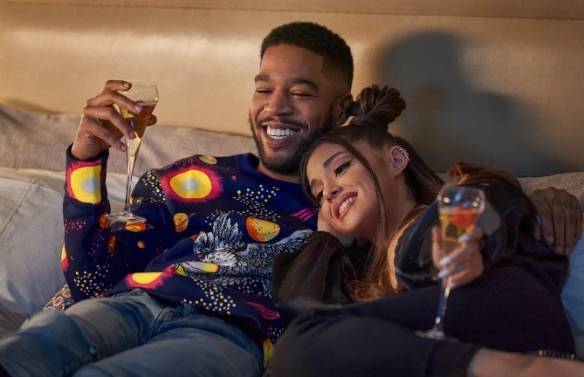 周口|徐峥新片登顶《不要抬头》上榜 一周口碑电影盘点