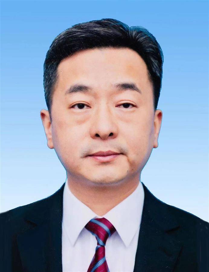 长期在家乡湖南工作此前,陈竞任益阳市代市长
