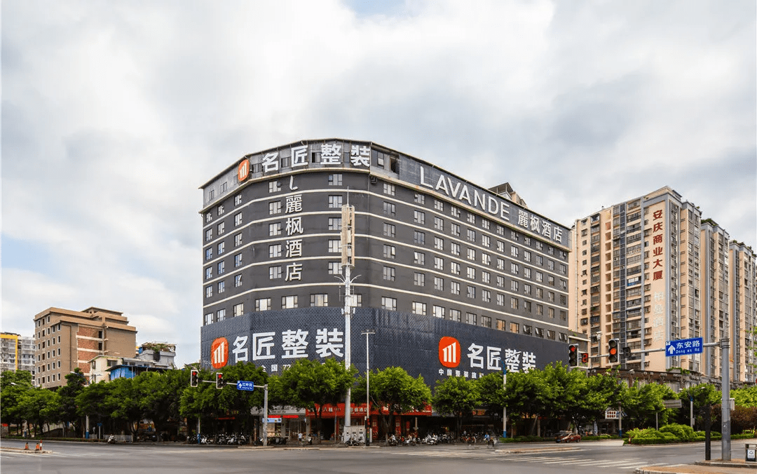 2022新年献词丨千山踏遍只为万家灯火