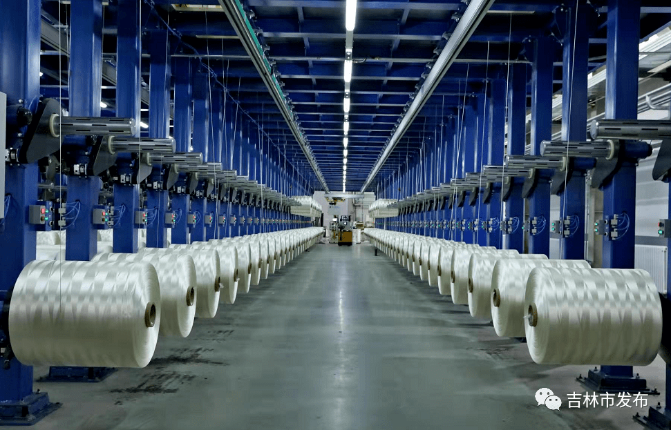 碳纤维产业全链项目齐头并进吉林化纤三条生产线同日投产