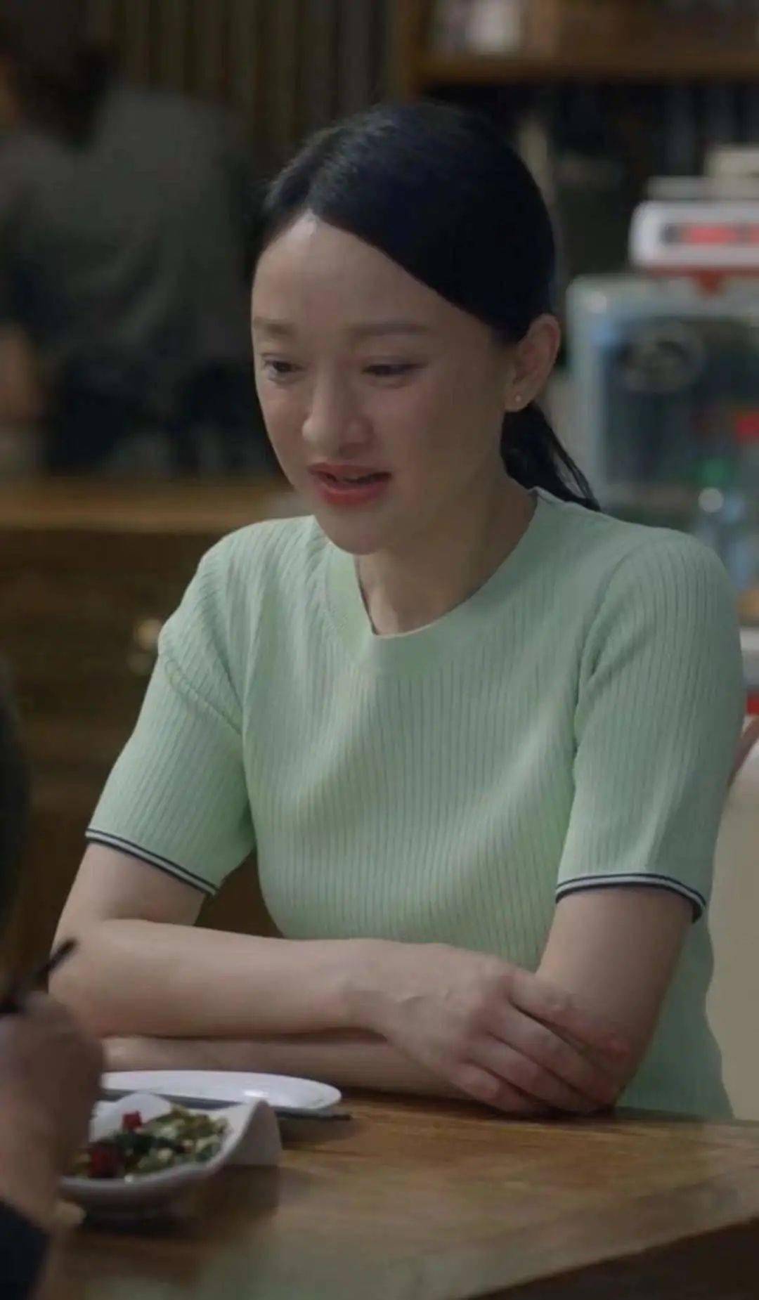 中年人|打开小敏家的衣橱，里头全是“断货王”