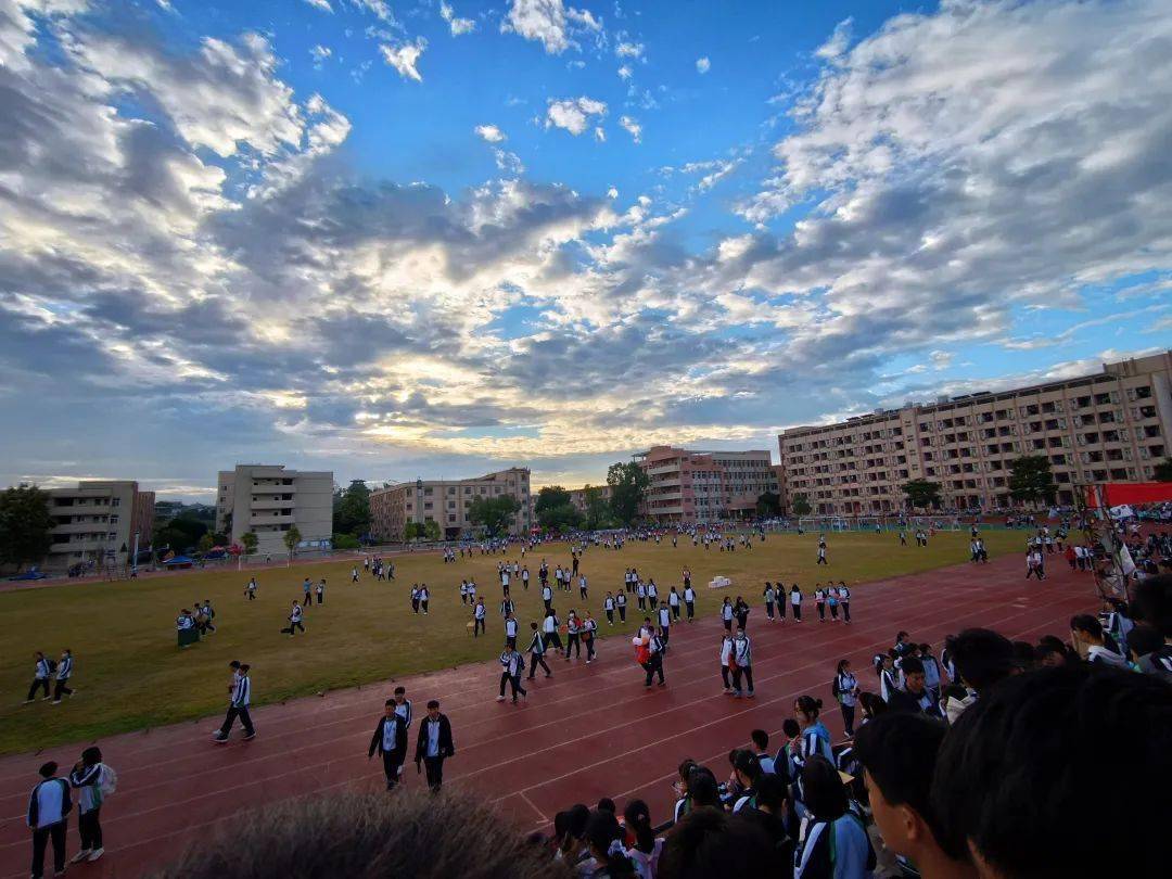 宵夜好吃|博师高级成人礼|惠州一中双语改名_匿名_惠东县_国际学校