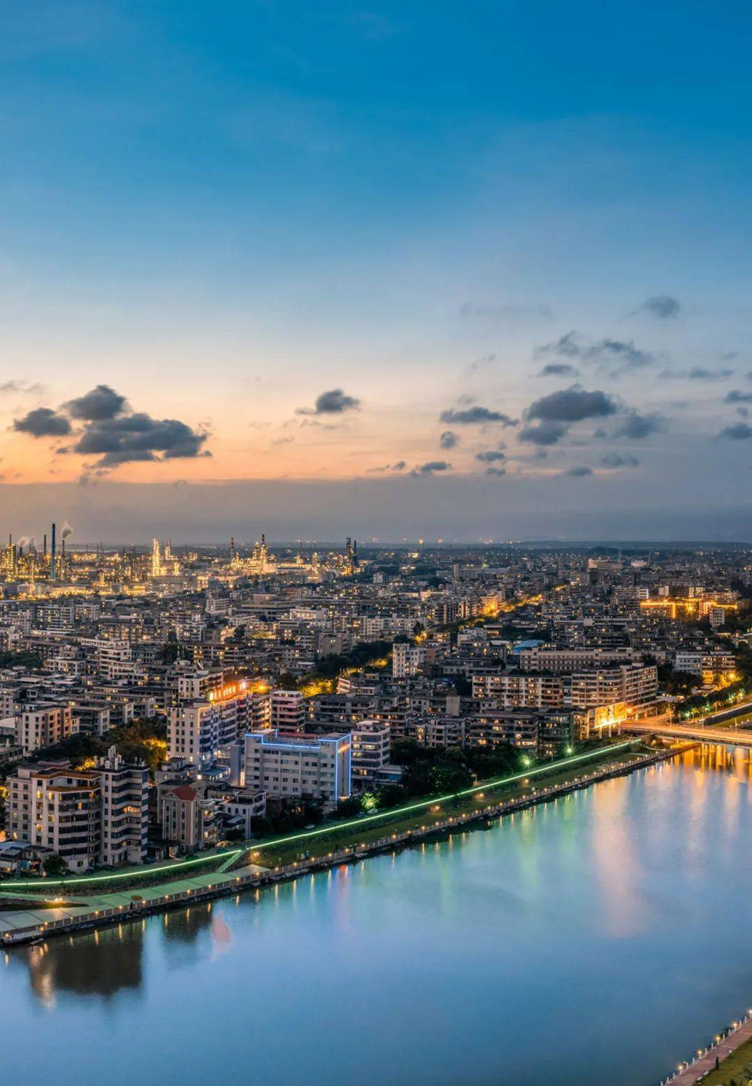 国家地理中文网打call | 茂名,一座好心的城市_油城_露天矿_中国