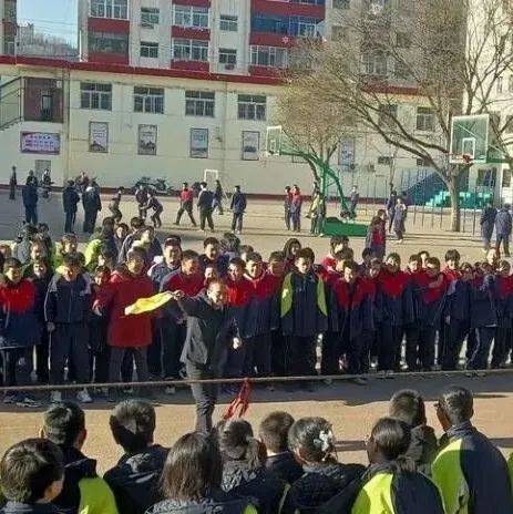 古交二中组织开展了“迎元旦 展才艺 我少年 谱华章”系列活动_精神_剪纸_力量