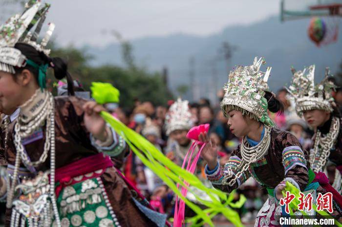 从江|贵州从江：非遗进校园笙舞庆新年