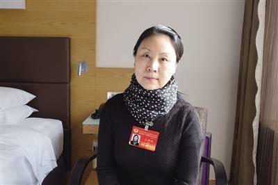 新京报记者 景如月 摄市政协委员,国家一级演员小香玉.