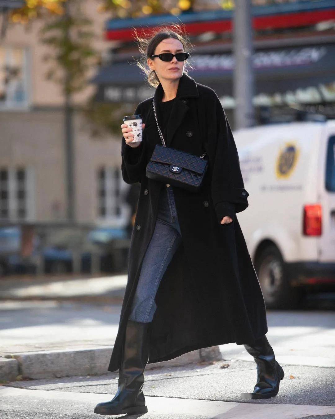 看完这些搭配示范,你也会爱上_黑色_蓝色_整体