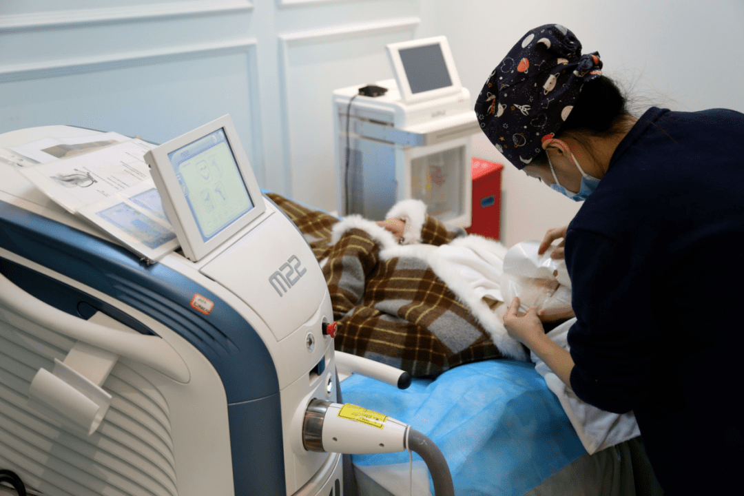 机器欧美明星罕见素颜照大盘点,最美竟是她?曝光美肤秘诀!