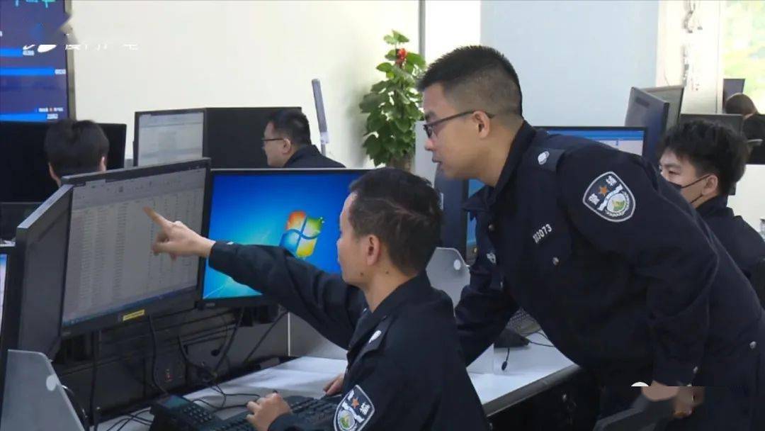 警察分析银行流水 来自搜狐网