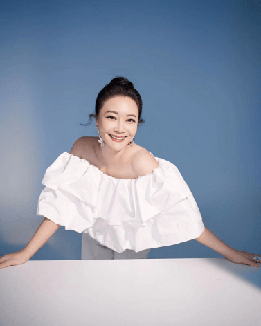 brtv《新闻50 》主持人吕昀:时光深处有诗意人生_节目_观众_小神龙