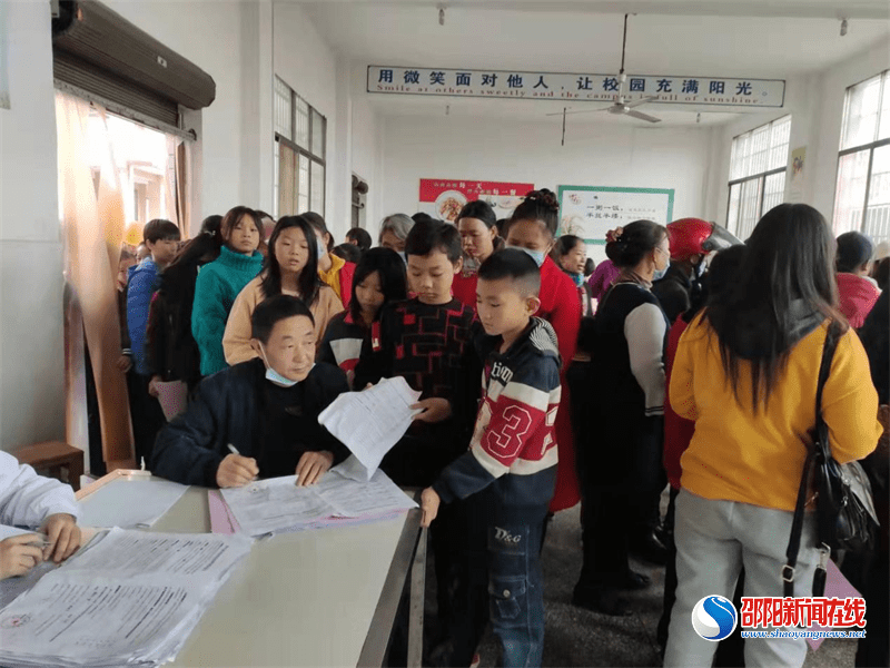 流感|隆回县六都寨镇工农小学：流感疫苗接种，防护健康正当时