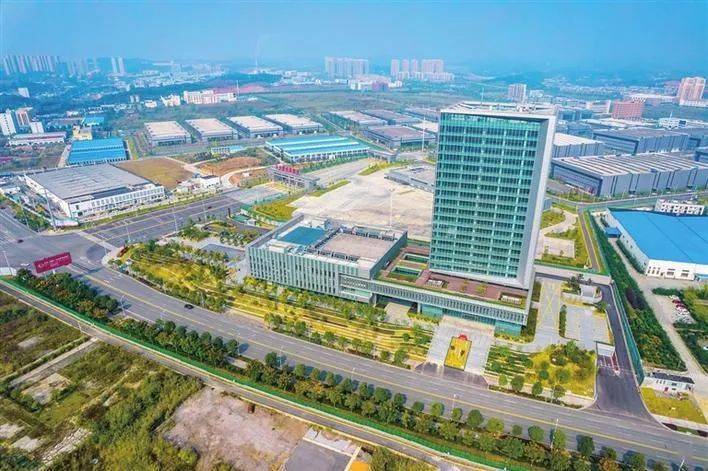 强产兴城排头兵 能级跨越主引擎——宜昌高新区翻开"四区"定位新篇章