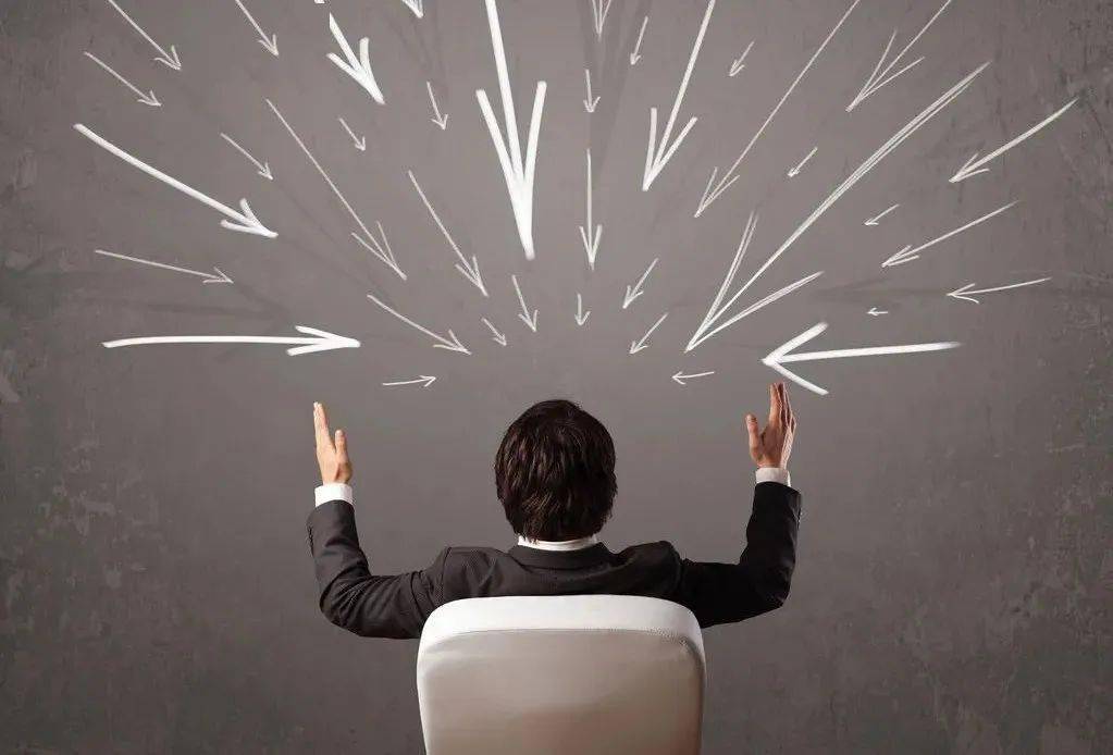 与风口唱反调三救企业于危难看他如何屡破困局