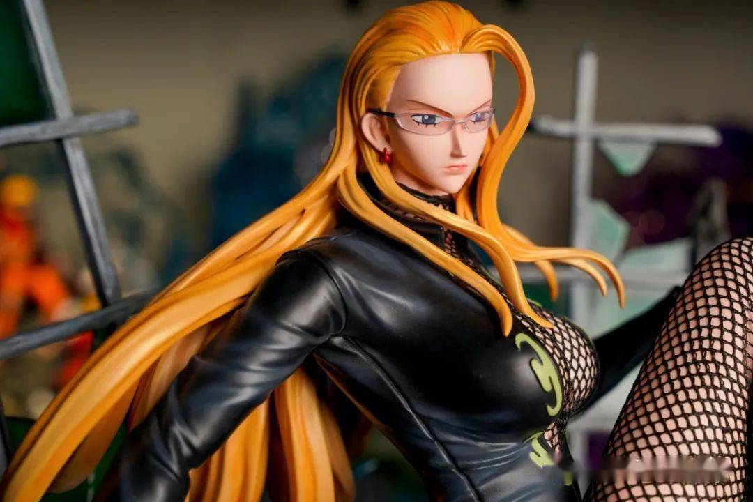 尾田笔下的头号秘书丨御姐风范尽显黑丝魅惑_卡莉法_精灵_泡沫