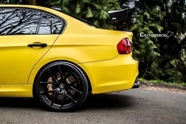 凶猛独特宝马e90335i改装鉴赏