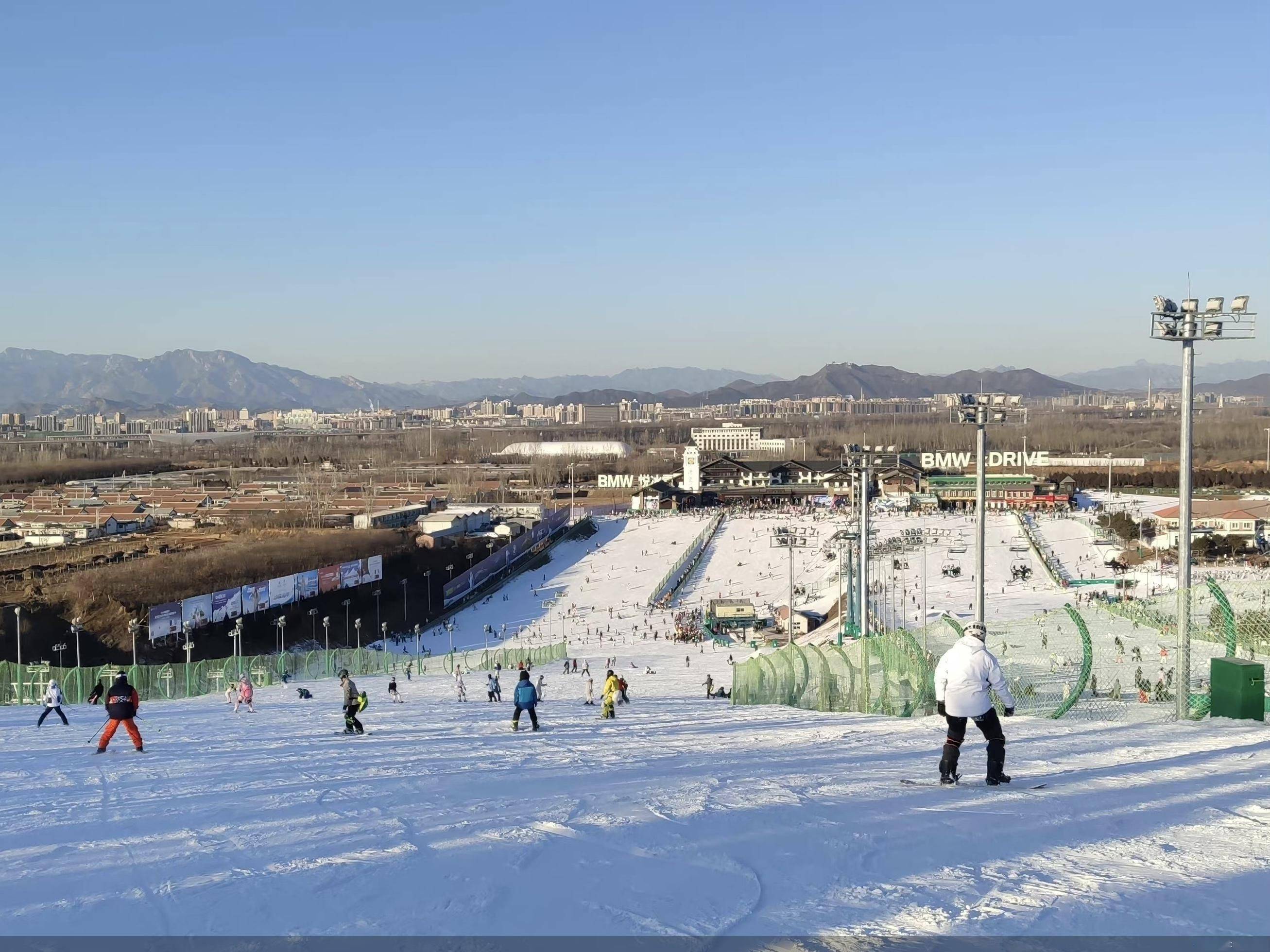 双奥|我和双奥之城丨一座滑雪场的走俏：冰雪产业新机遇