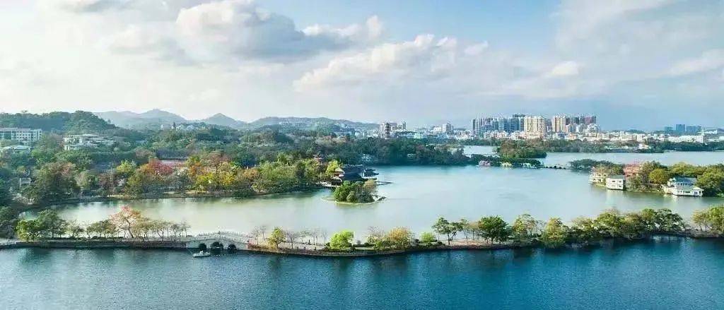 惠州西湖蘇堤全景圖西新橋新貌東新浮橋1095年,在蘇軾的規劃與幫助下