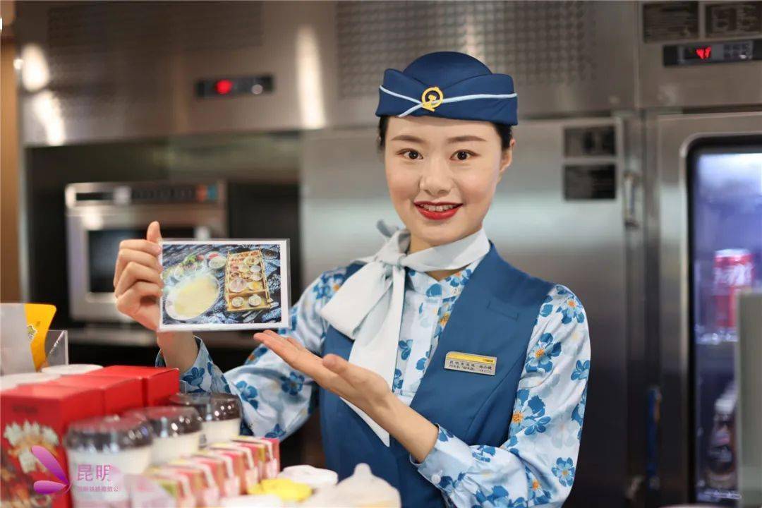 中老铁路列车餐吧的64种美食,你吃过几样?_盒饭_销售_旅客