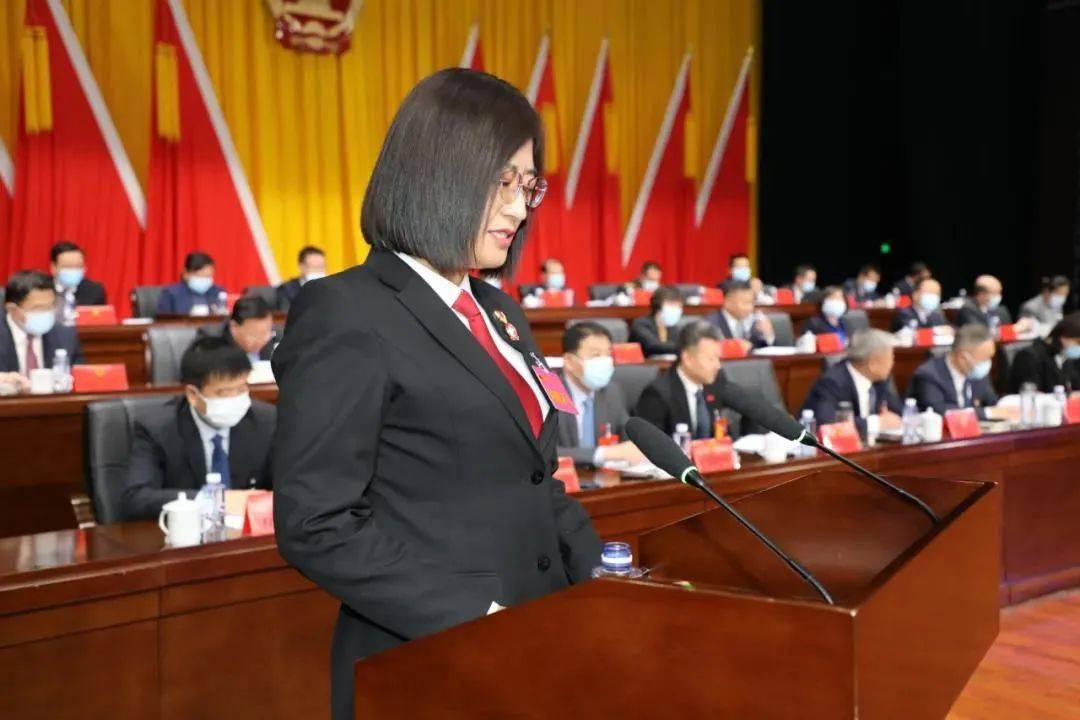 固阳县十八届人大一次会议举行第二次全体会议_工作_县人民政府_发展